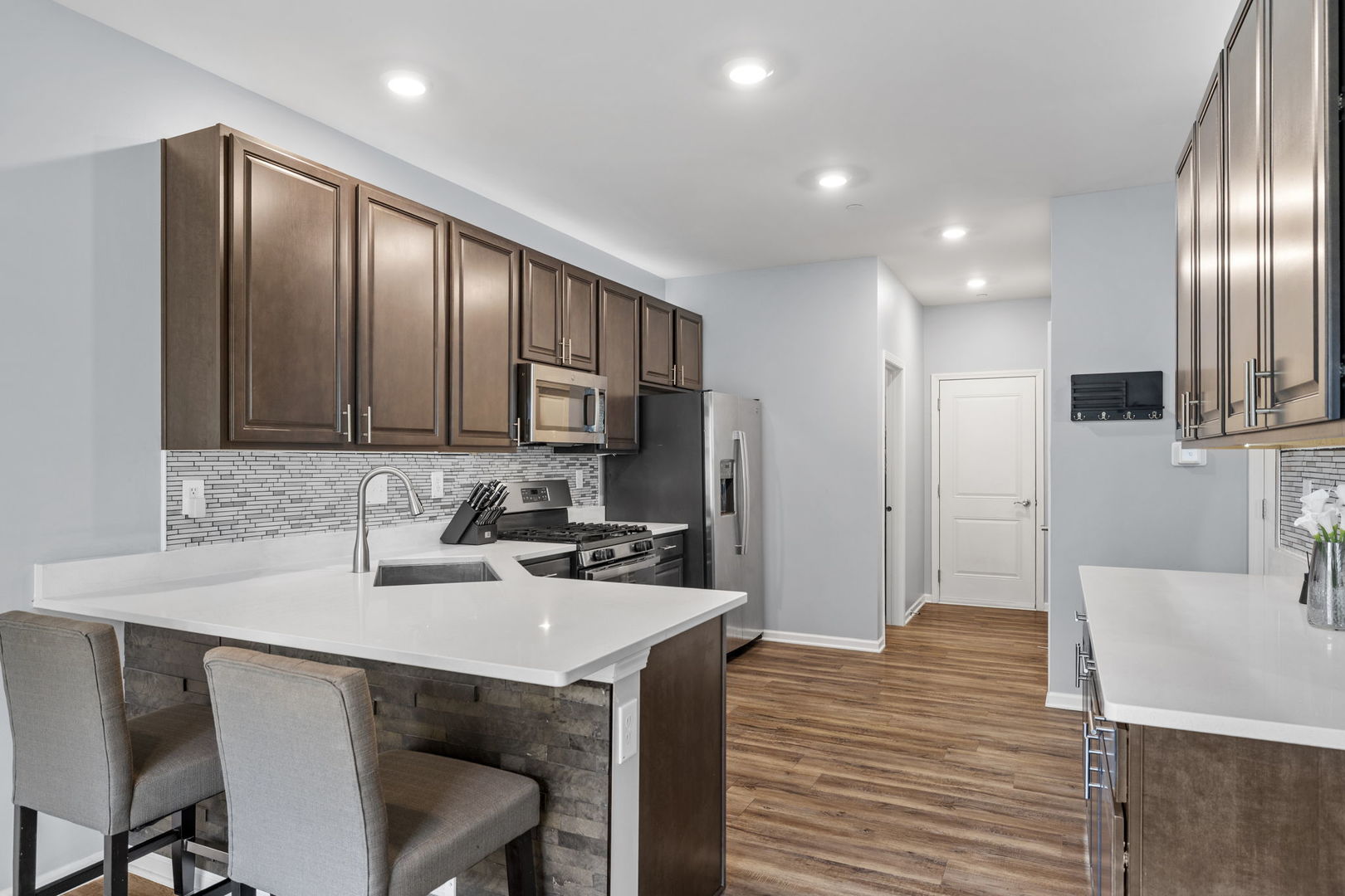 1064 Canary Avenue, Yorkville, IL 60560