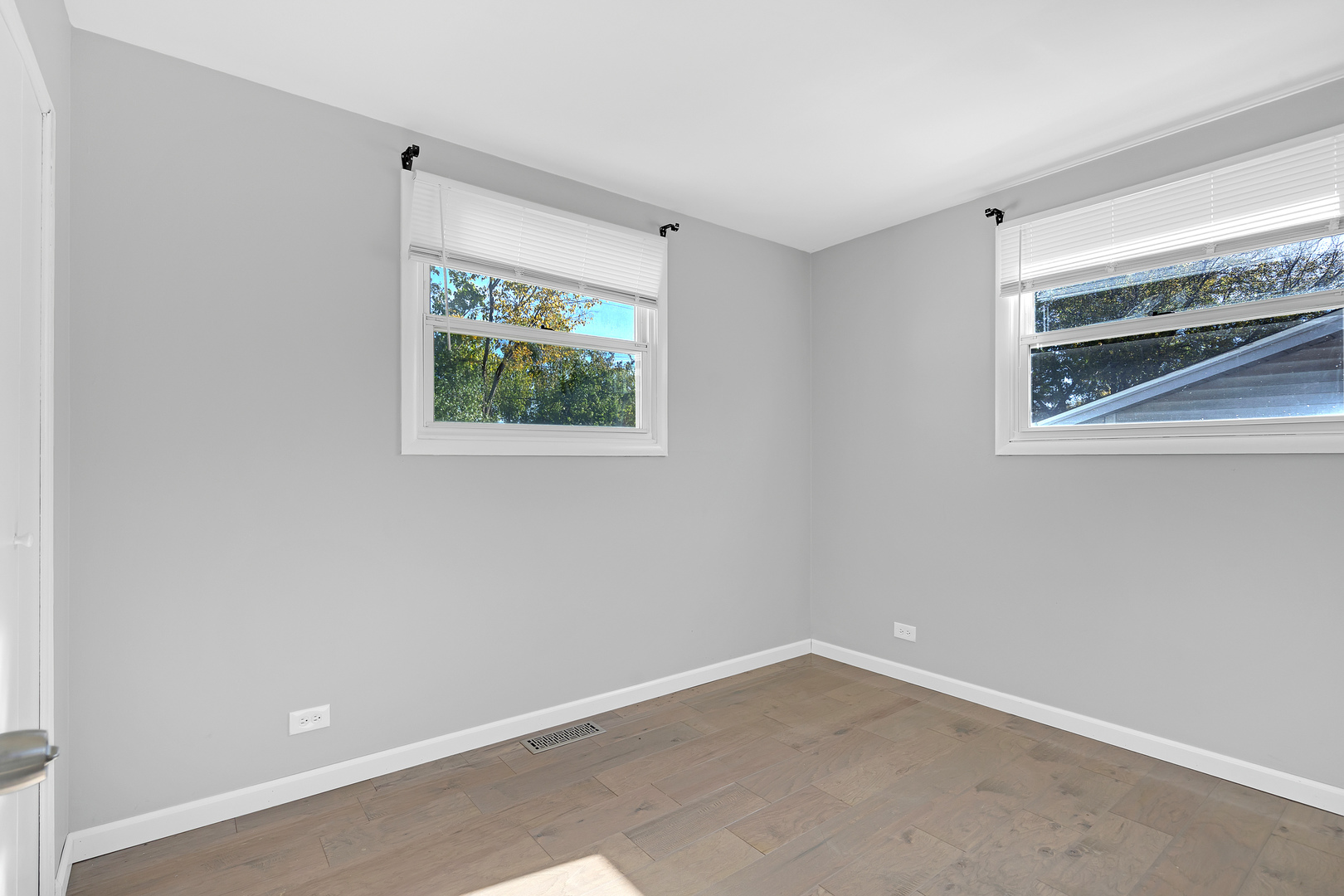 403 Arrowhead Trail, Carol Stream, IL 60188