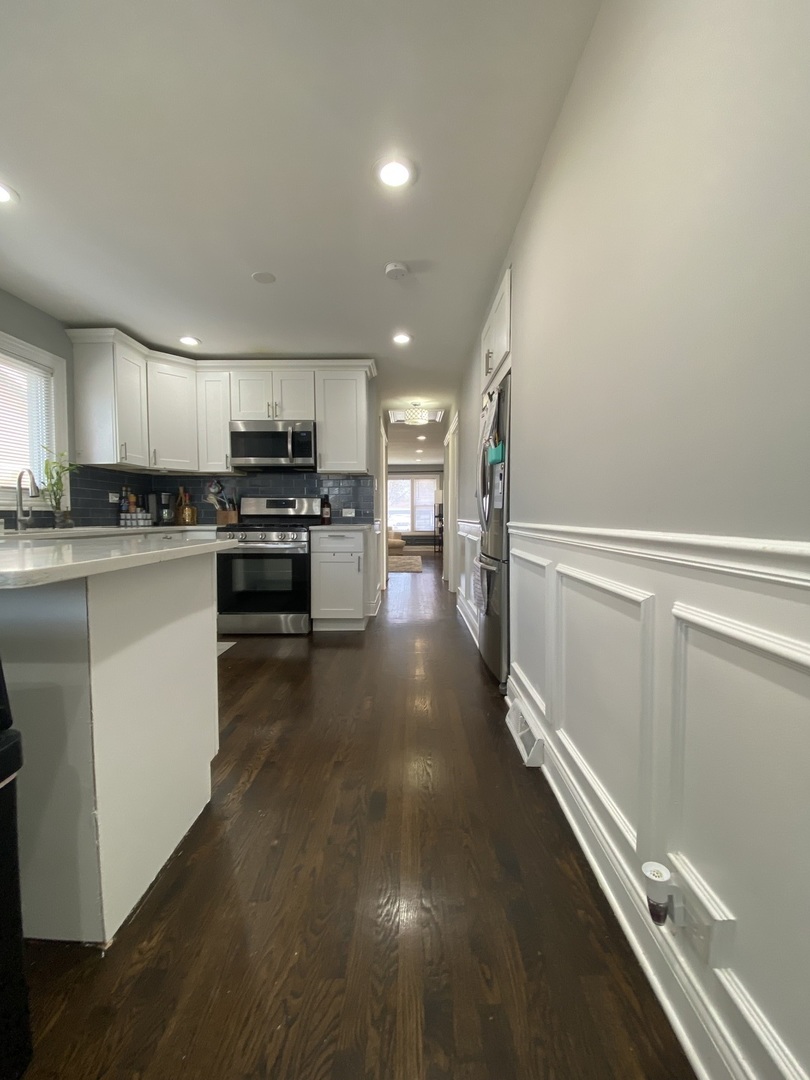 10008 S Kolin Avenue, Oak Lawn, IL 60453