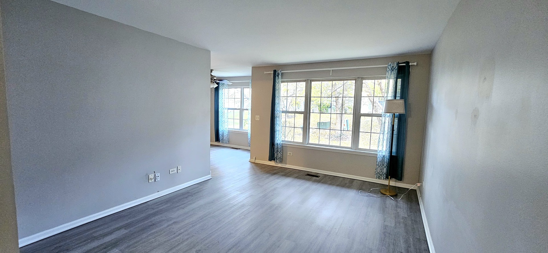 1248 N Red Oak Circle #2, Round Lake Beach, IL 60073