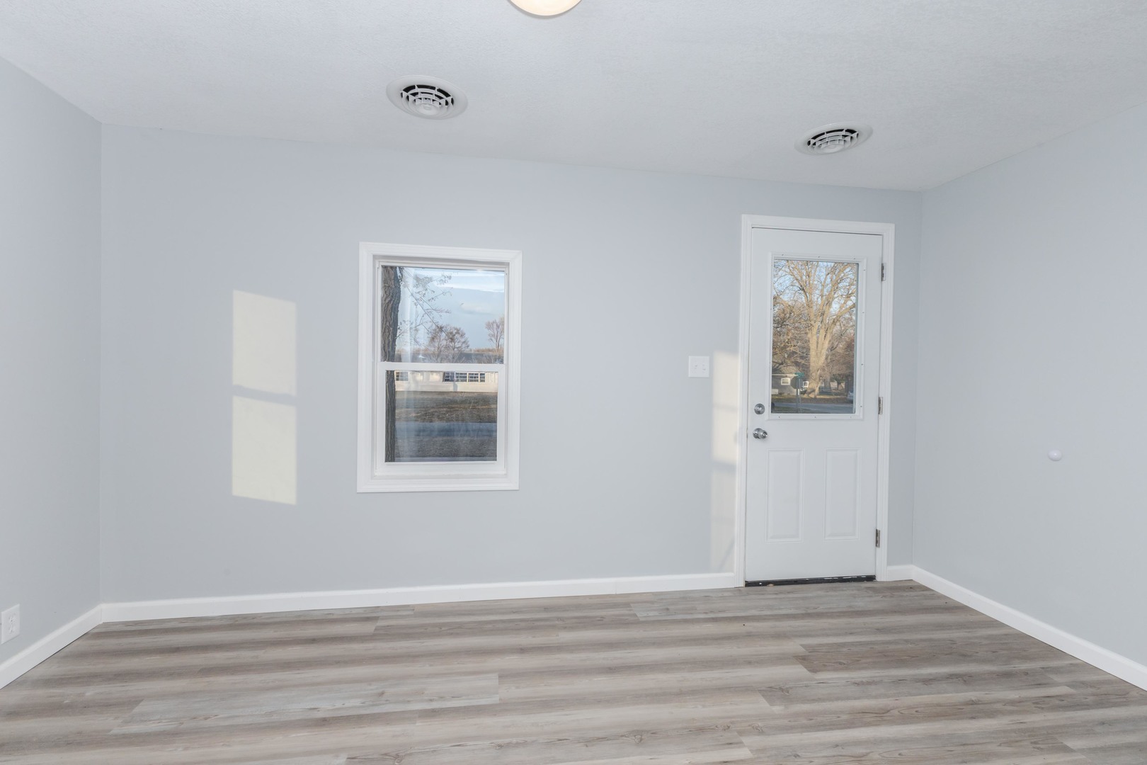 401 S 6th Street, Cornell, IL 61319