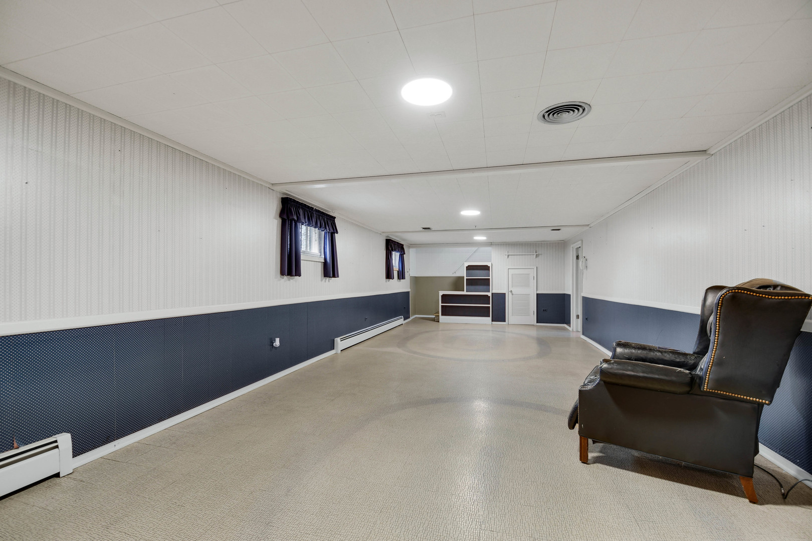 7949 Lavergne Avenue, Burbank, IL 60459