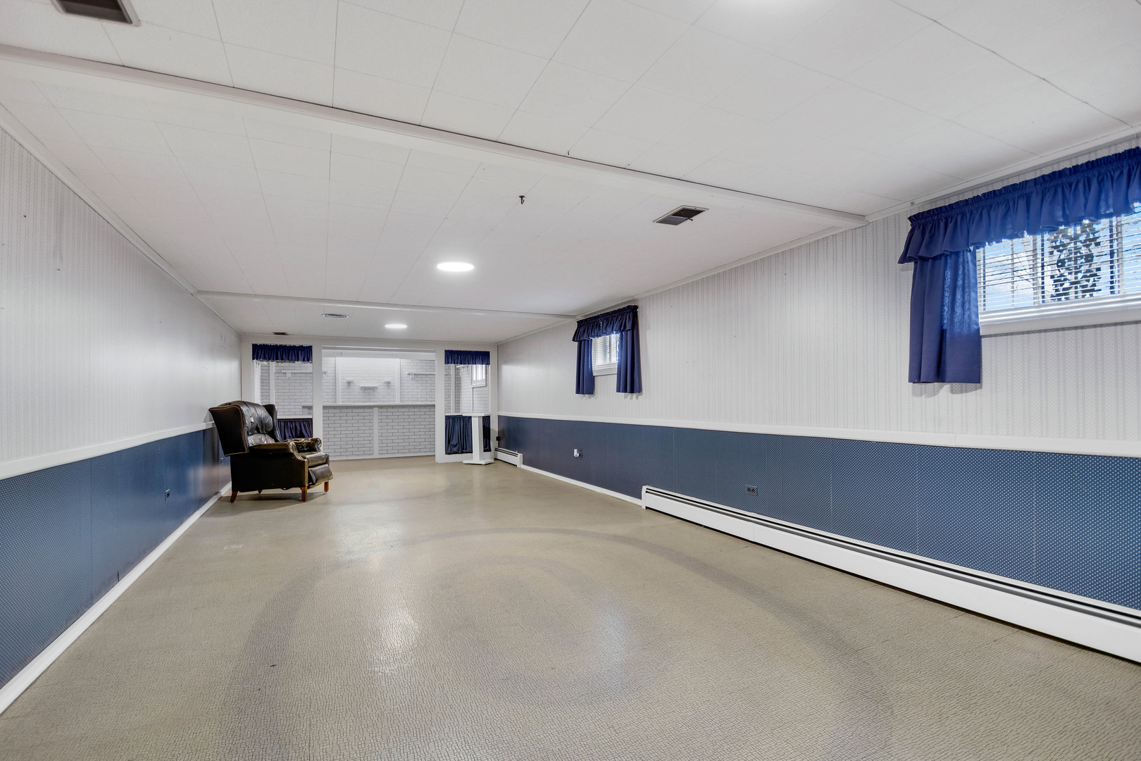 7949 Lavergne Avenue, Burbank, IL 60459