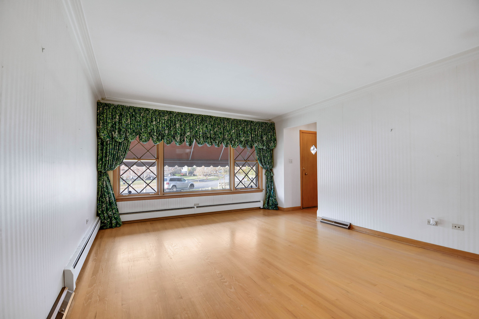 7949 Lavergne Avenue, Burbank, IL 60459