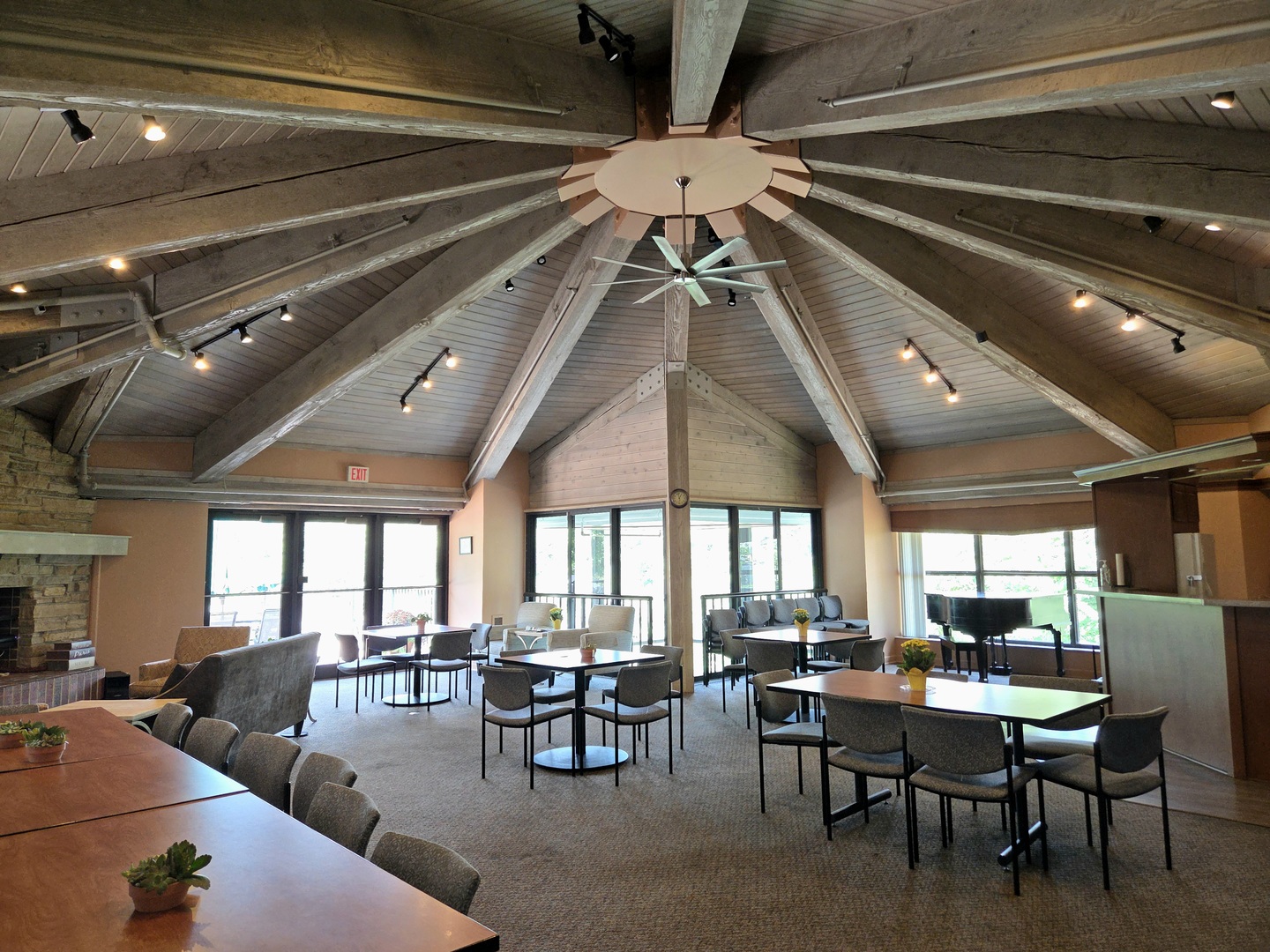 511 Aurora Avenue #108, Naperville, IL 60540