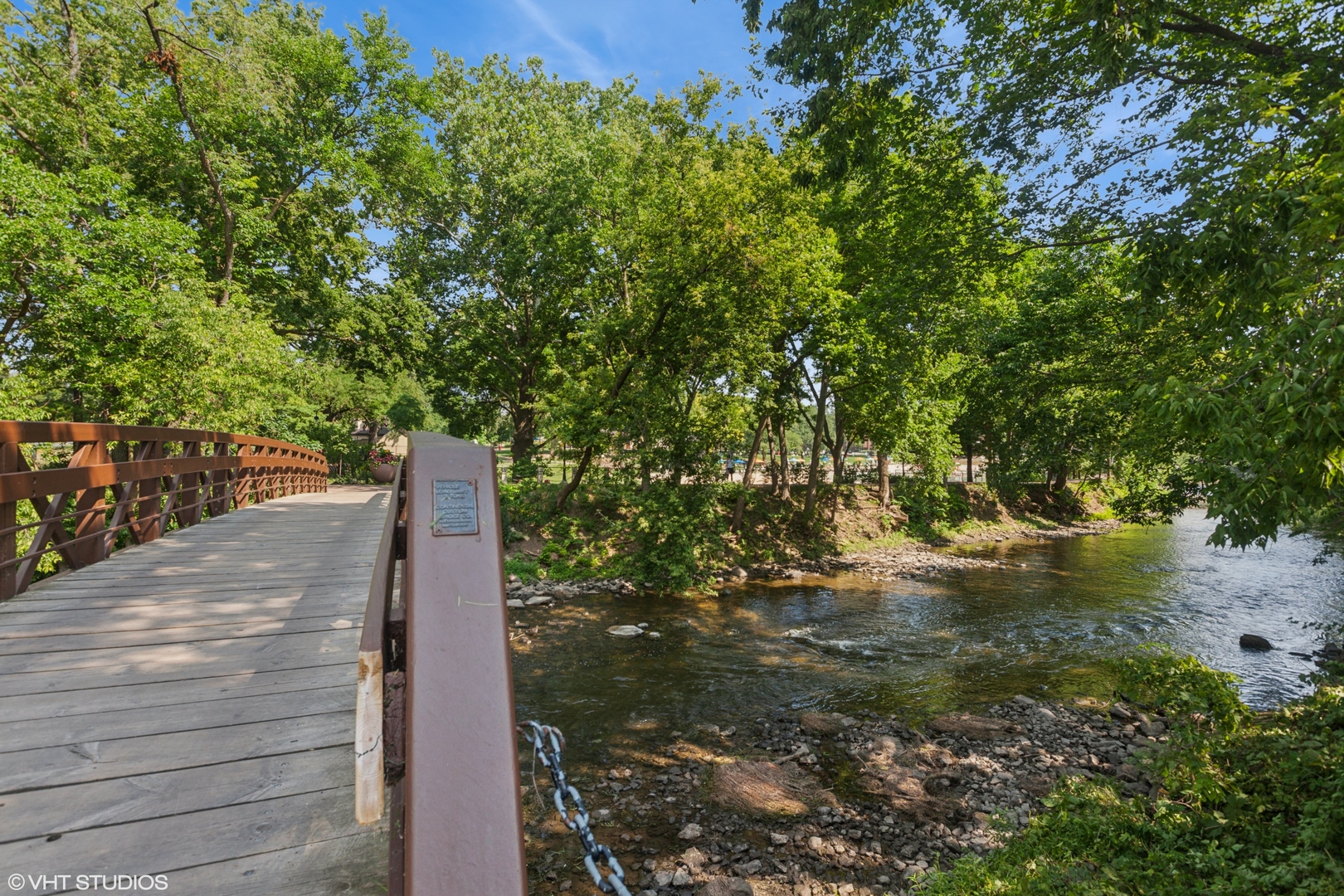 511 Aurora Avenue #108, Naperville, IL 60540