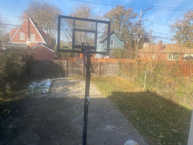 8212 S Crandon Avenue, Chicago, IL 60617