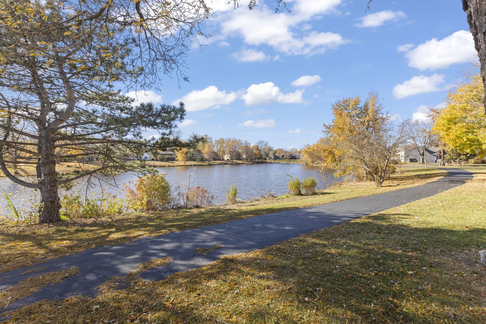 2647 Longview Drive, Lisle, IL 60532