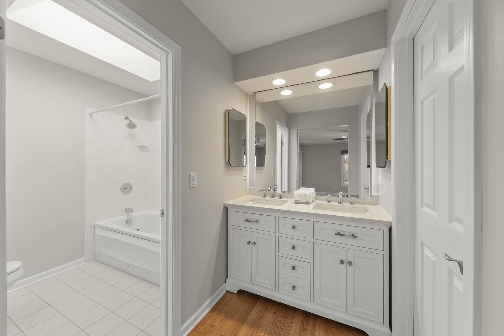 2647 Longview Drive, Lisle, IL 60532