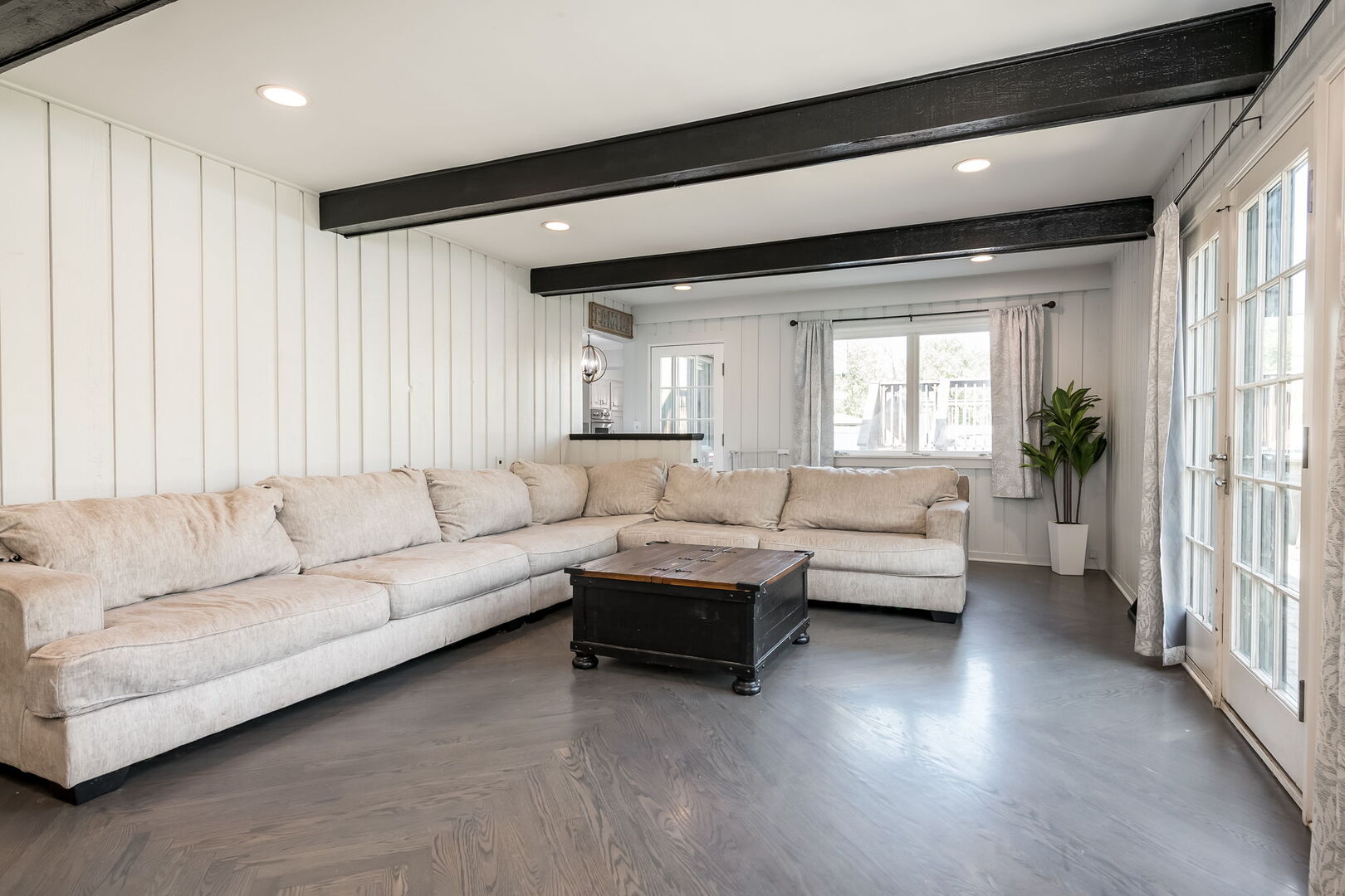 505 E Atwood Court, Elmhurst, IL 60126