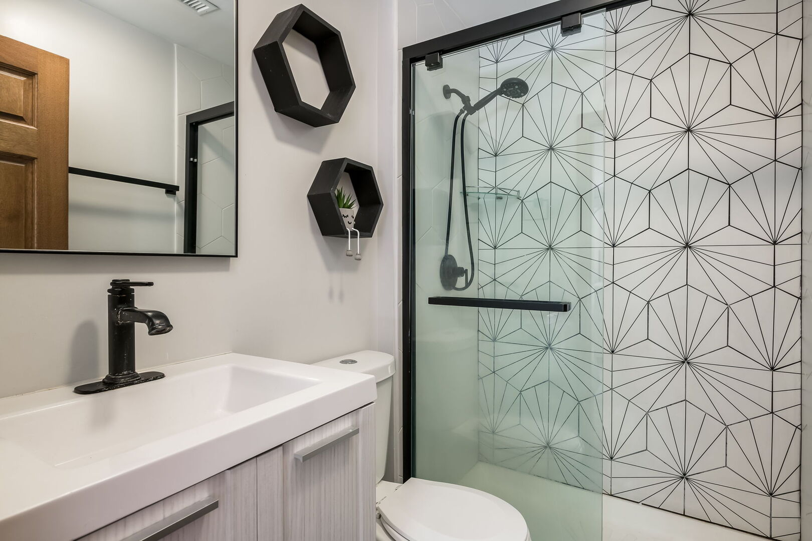 505 E Atwood Court, Elmhurst, IL 60126