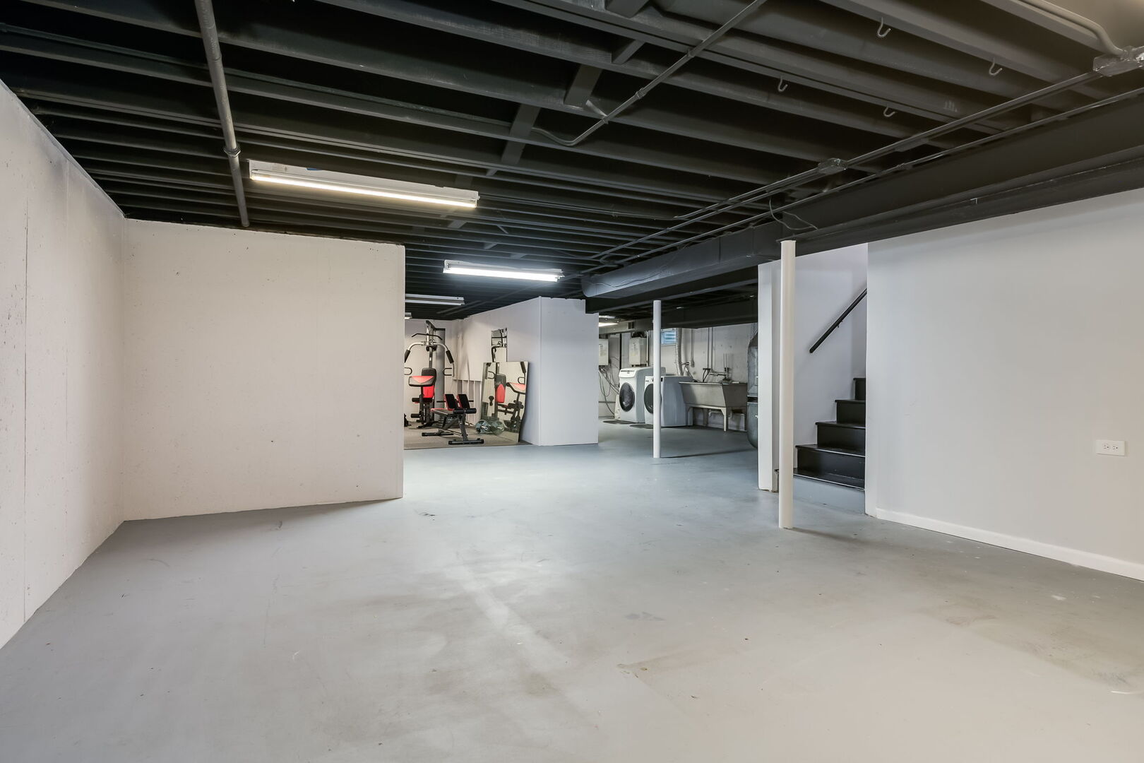 505 E Atwood Court, Elmhurst, IL 60126