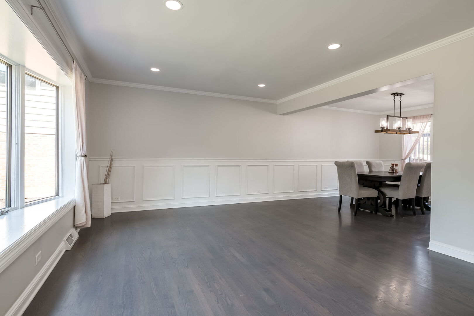 505 E Atwood Court, Elmhurst, IL 60126