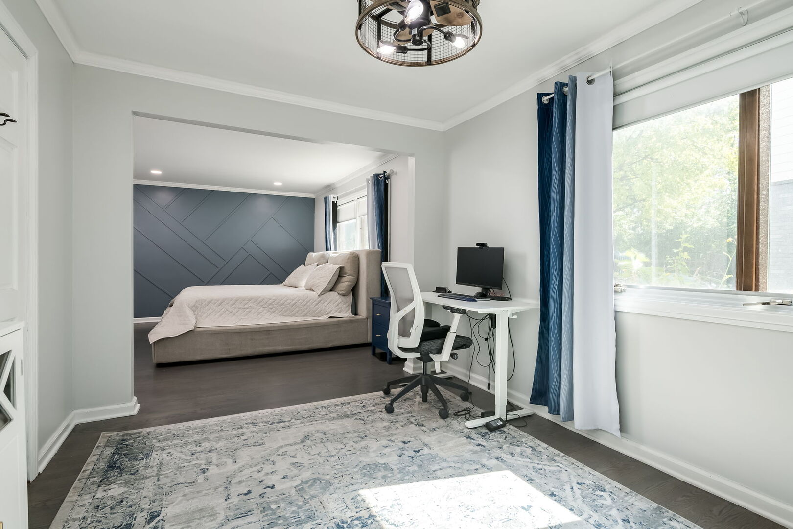 505 E Atwood Court, Elmhurst, IL 60126