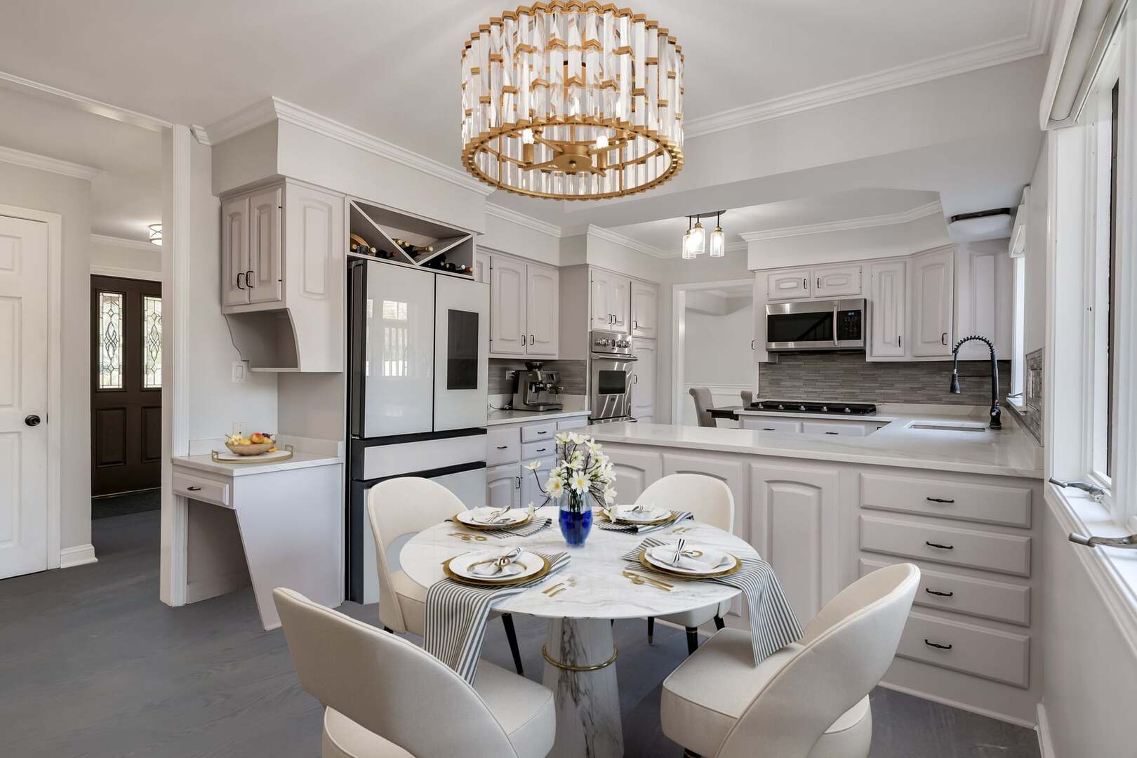 505 E Atwood Court, Elmhurst, IL 60126