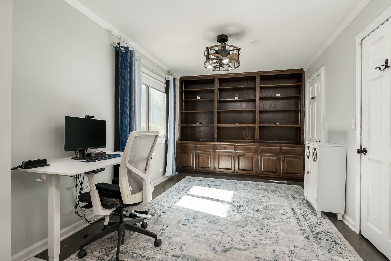 505 E Atwood Court, Elmhurst, IL 60126