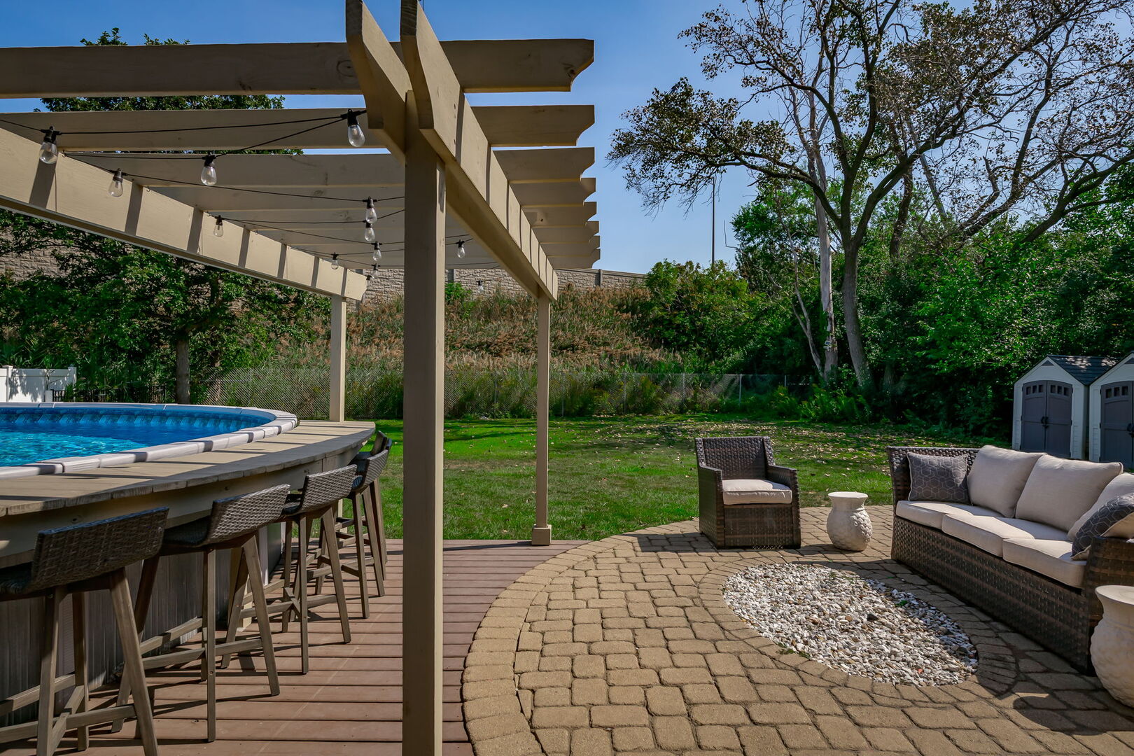 505 E Atwood Court, Elmhurst, IL 60126