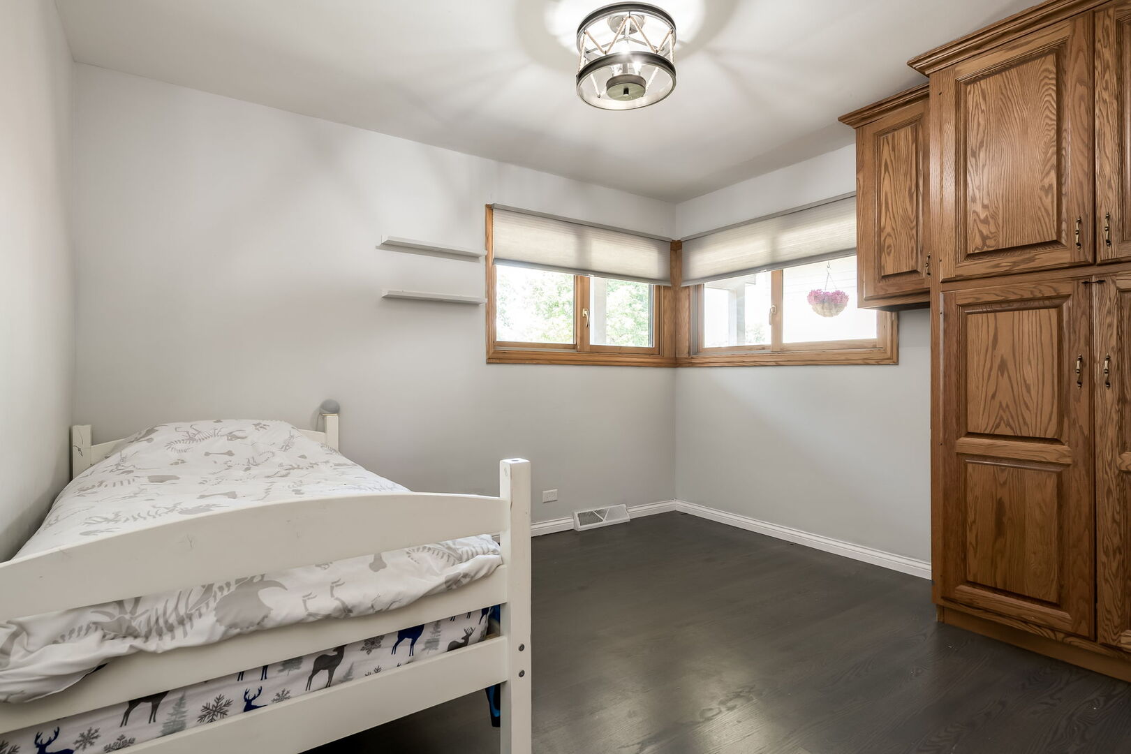 505 E Atwood Court, Elmhurst, IL 60126