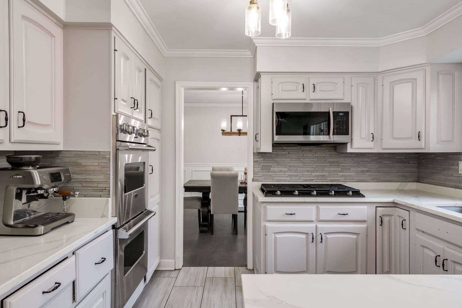 505 E Atwood Court, Elmhurst, IL 60126