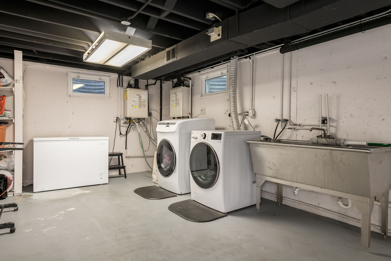 505 E Atwood Court, Elmhurst, IL 60126