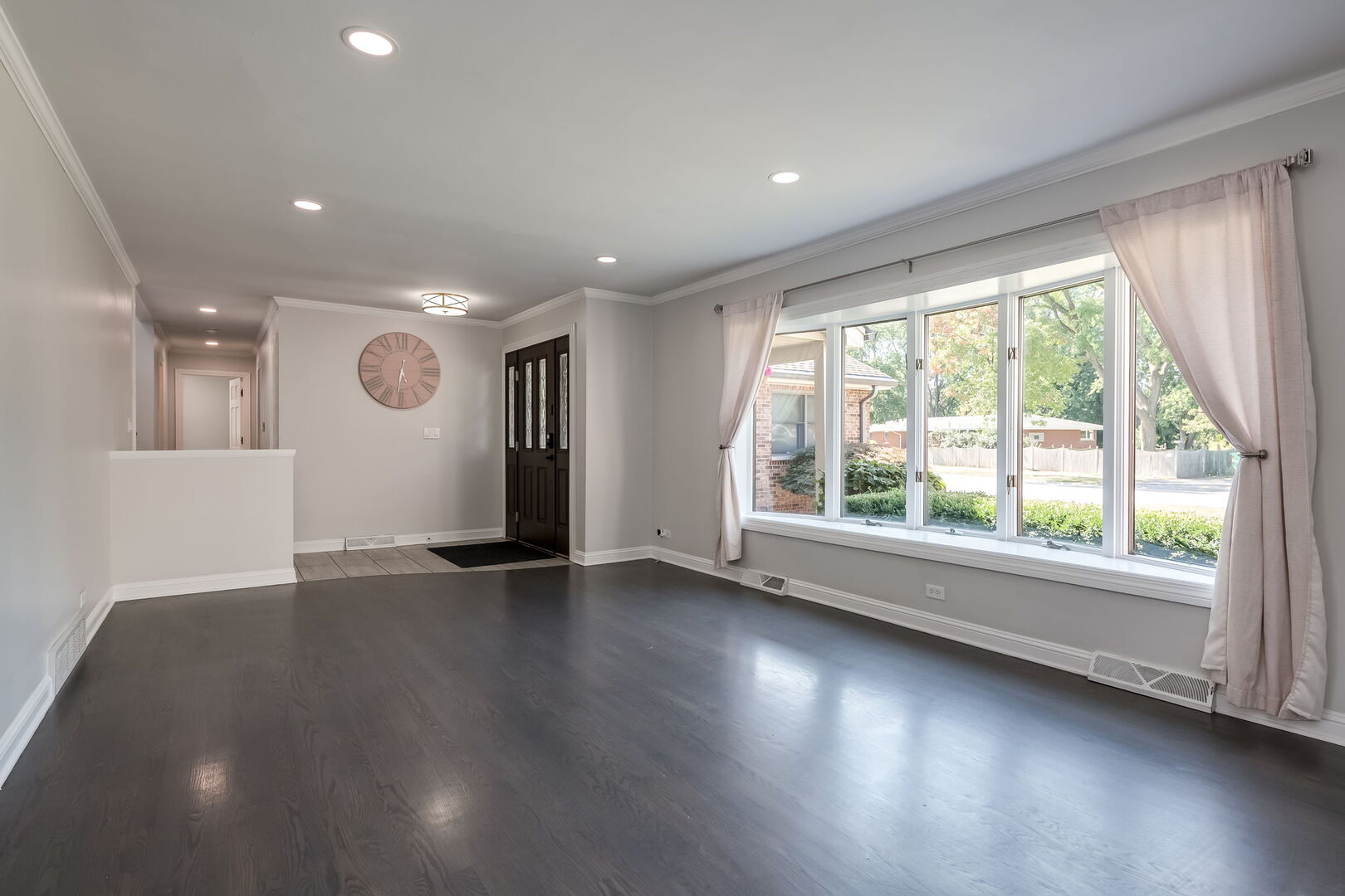 505 E Atwood Court, Elmhurst, IL 60126