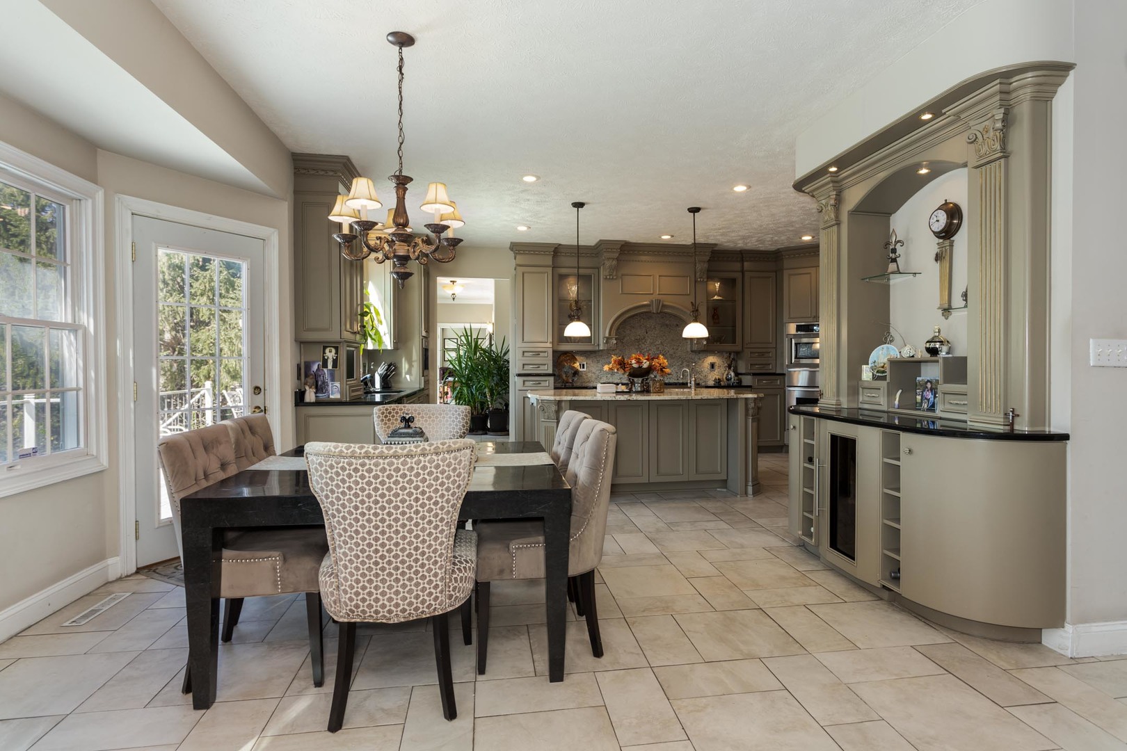 Bloomington, IL 61704