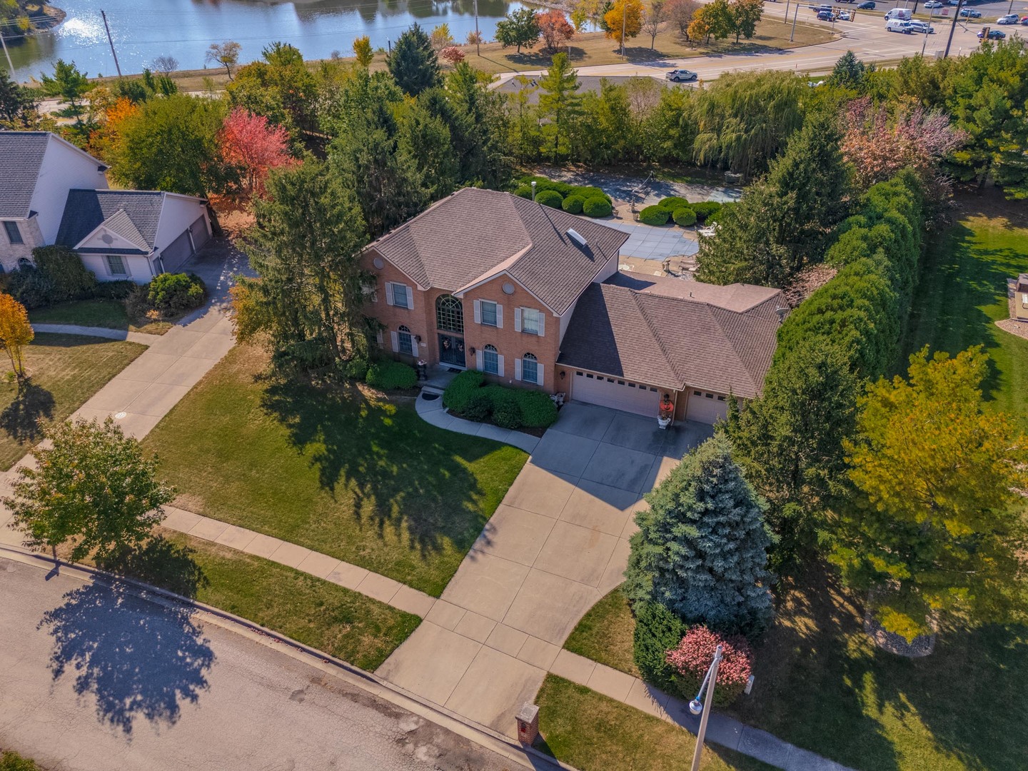 Bloomington, IL 61704