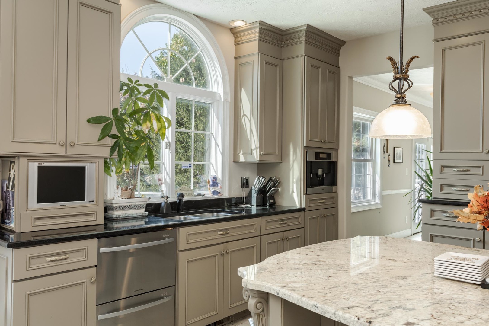 Bloomington, IL 61704