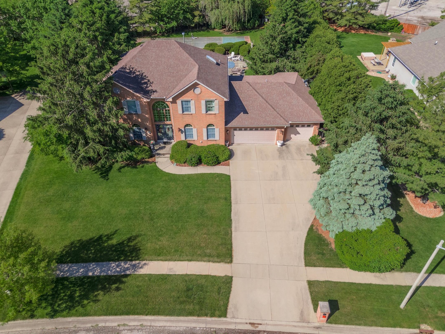 Bloomington, IL 61704