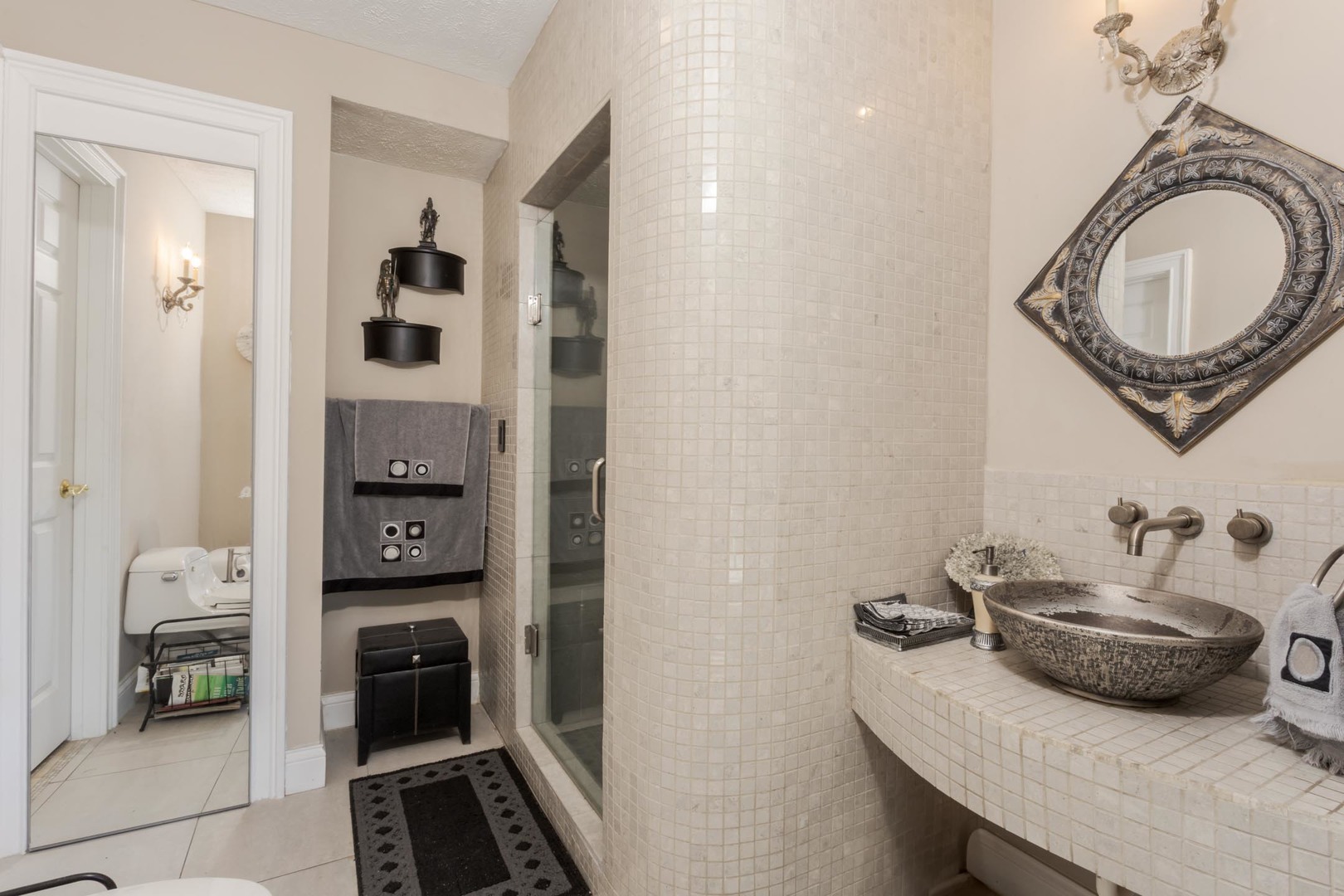 Bloomington, IL 61704