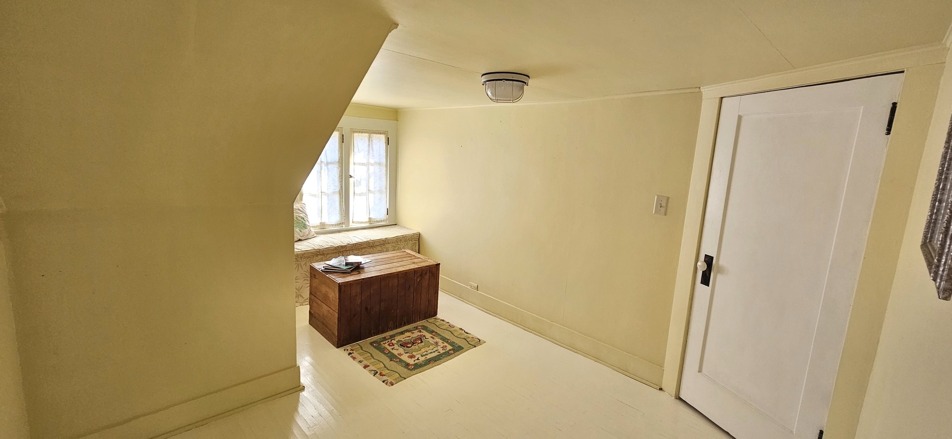 432 Northwest Street, Utica, IL 61373