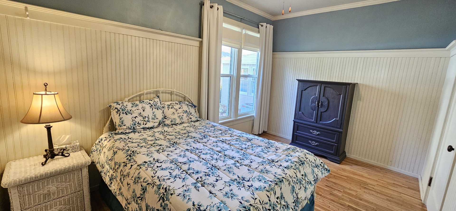 432 Northwest Street, Utica, IL 61373