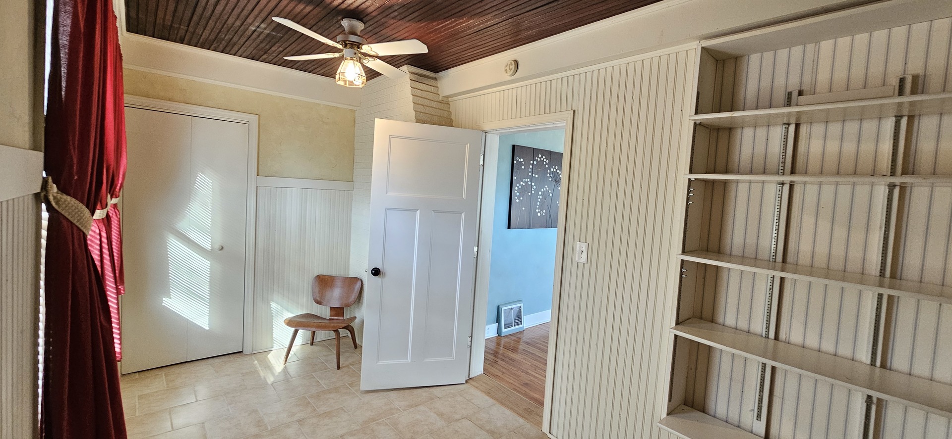 432 Northwest Street, Utica, IL 61373