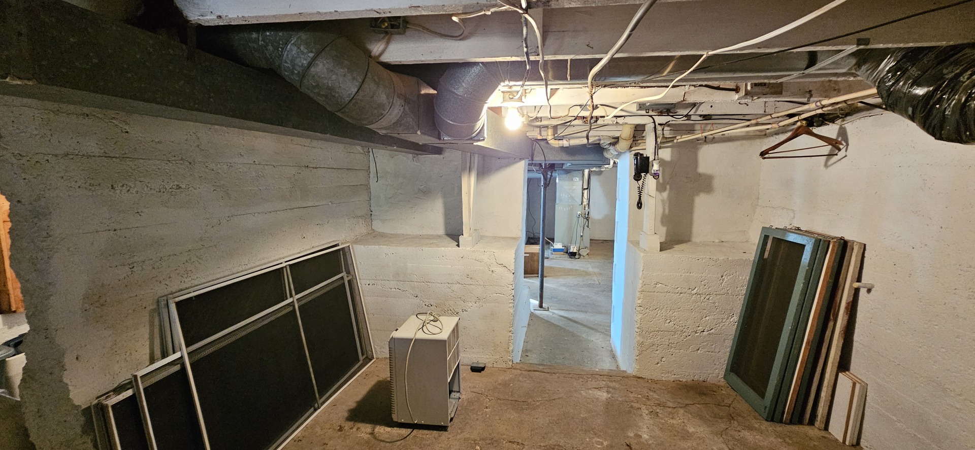 432 Northwest Street, Utica, IL 61373