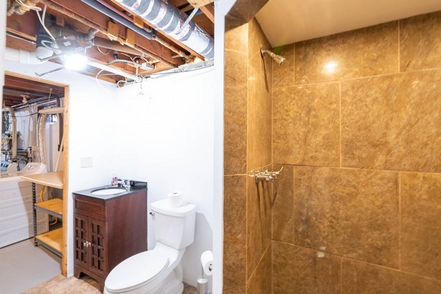 1305 93rd Avenue, Kenosha, WI 53144