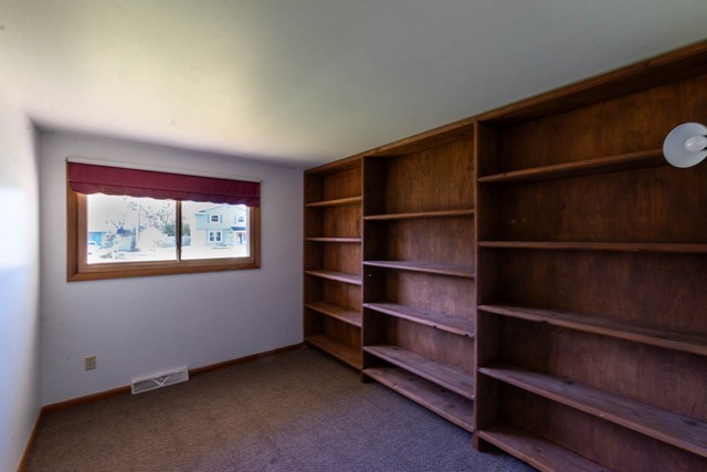 1305 93rd Avenue, Kenosha, WI 53144