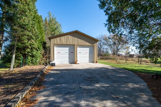 1305 93rd Avenue, Kenosha, WI 53144