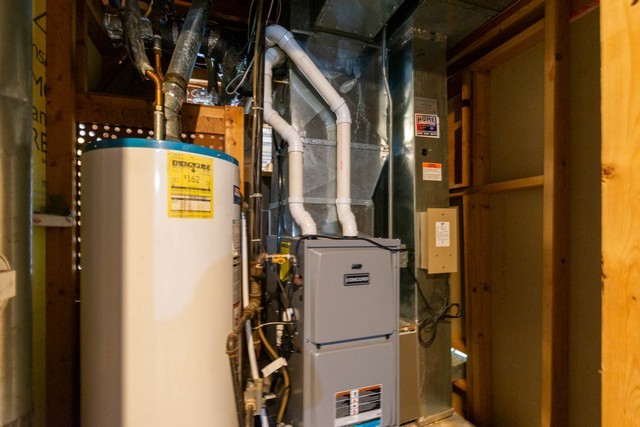 1305 93rd Avenue, Kenosha, WI 53144