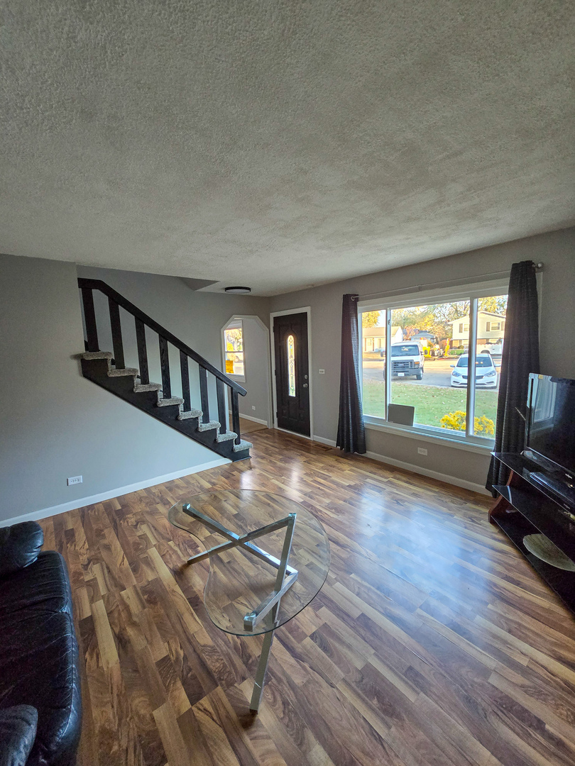 728 Hawthorne Court, Bolingbrook, IL 60440