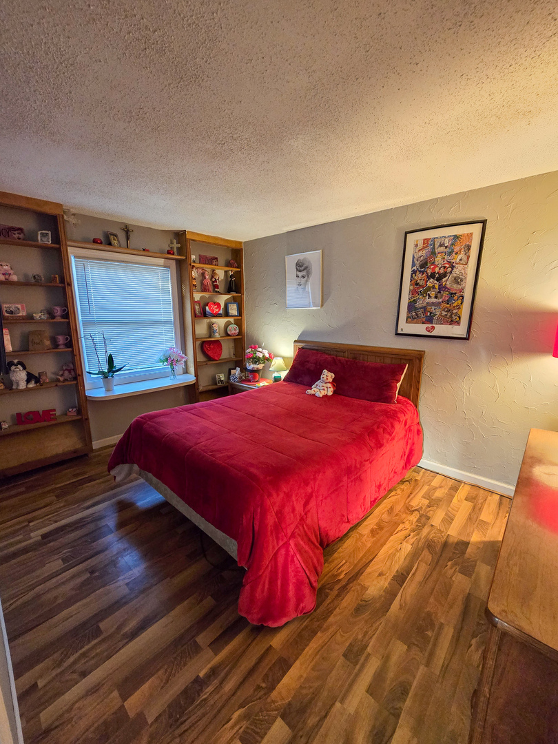 728 Hawthorne Court, Bolingbrook, IL 60440