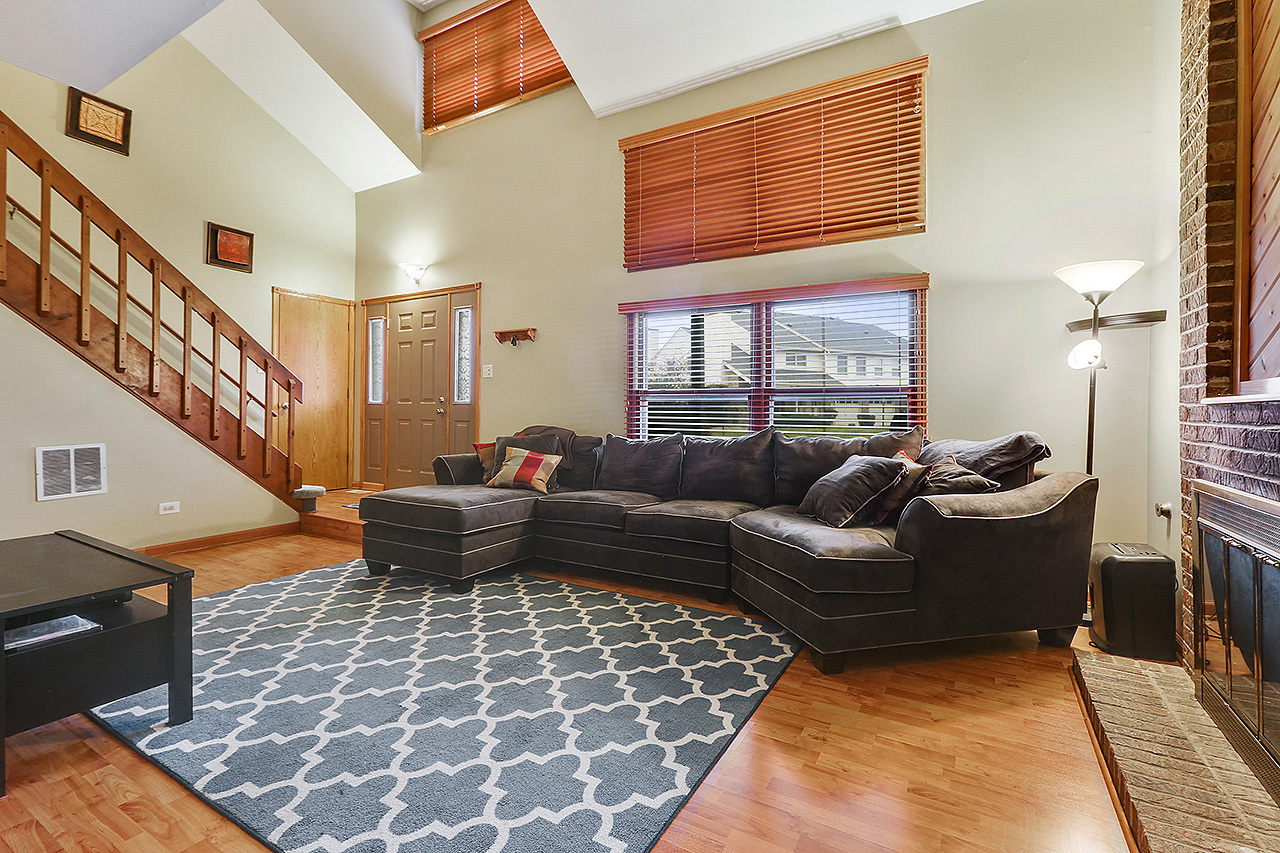 9301 WATERFORD Lane, Orland Park, IL 60462