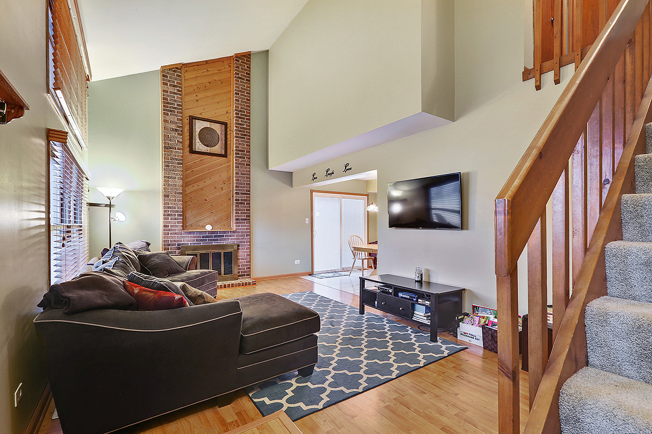 9301 WATERFORD Lane, Orland Park, IL 60462