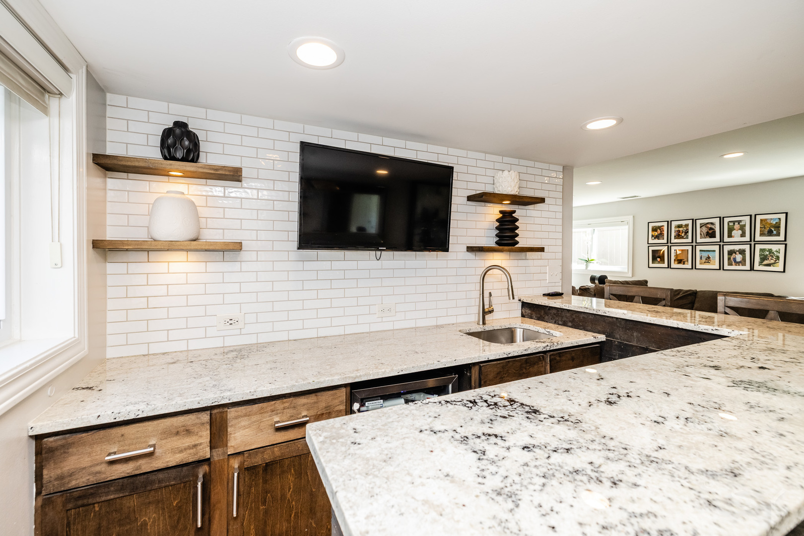 449 Geneva Road, Glen Ellyn, IL 60137