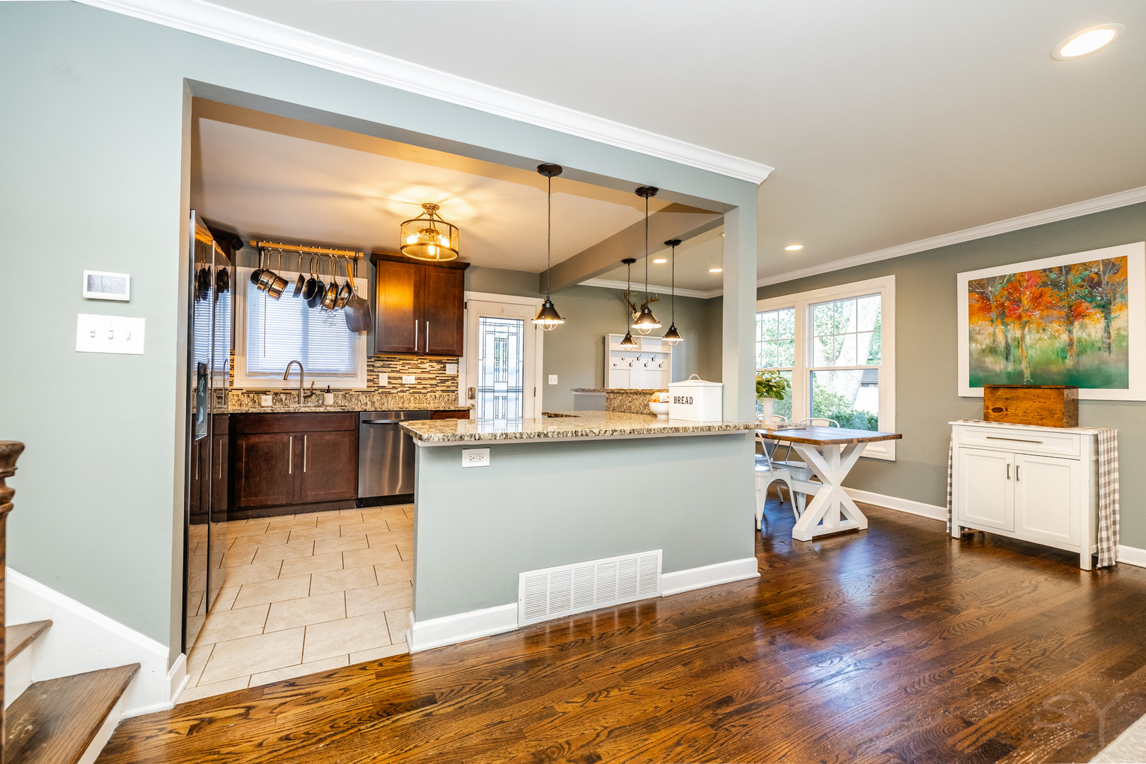 449 Geneva Road, Glen Ellyn, IL 60137