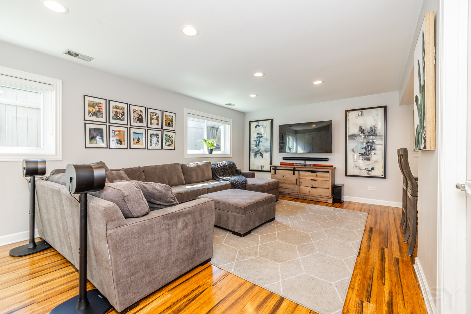 449 Geneva Road, Glen Ellyn, IL 60137