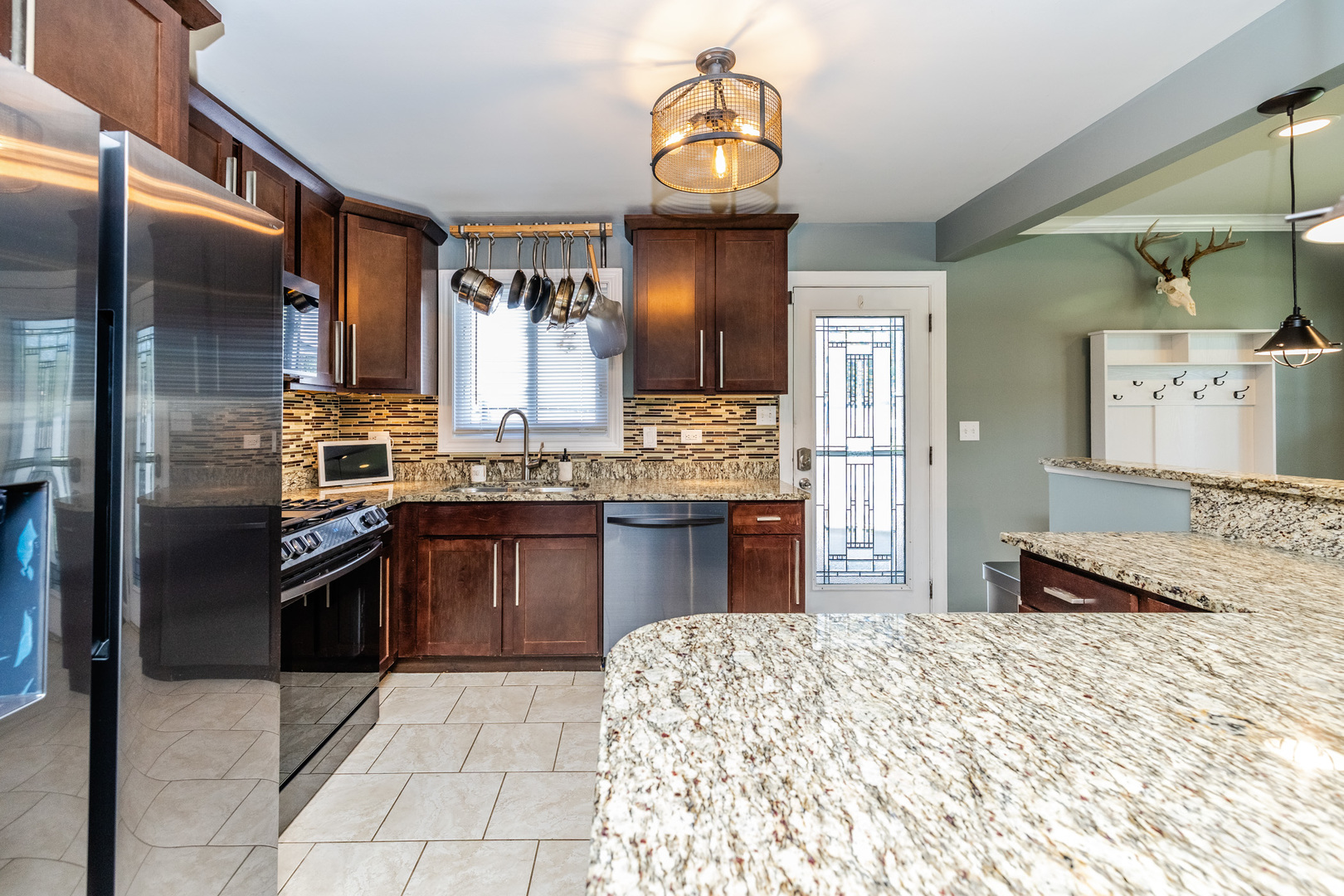 449 Geneva Road, Glen Ellyn, IL 60137