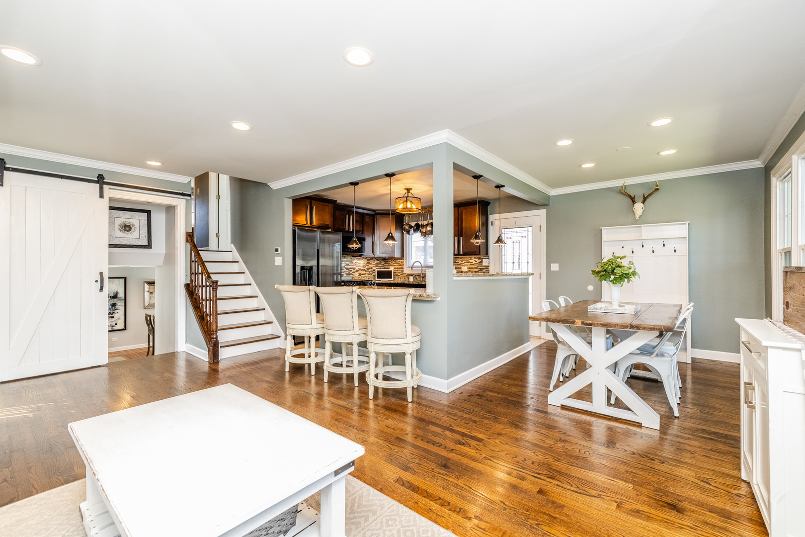 449 Geneva Road, Glen Ellyn, IL 60137