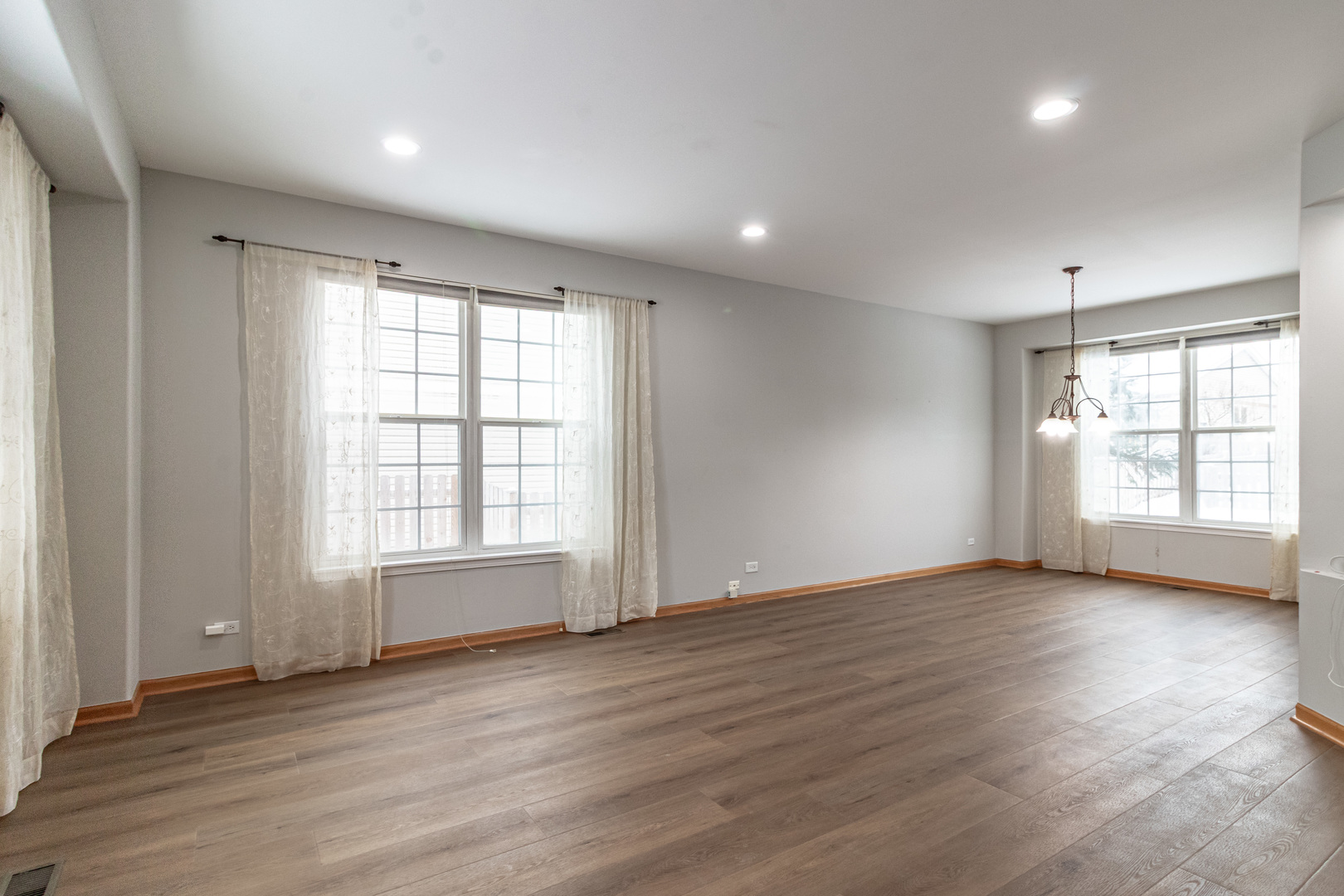 276 Pembrook Lane, Mundelein, IL 60060