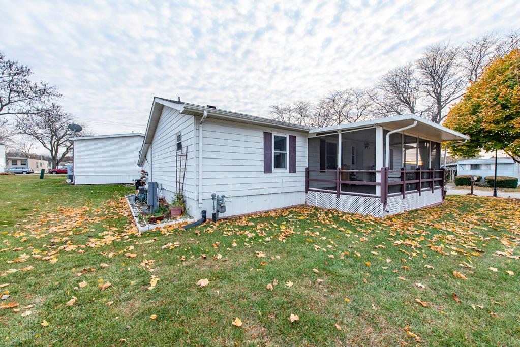 671 Oldsmar Lane, Park City, IL 60085