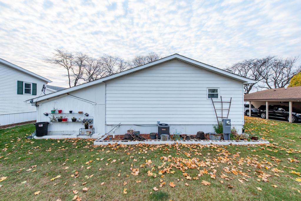 671 Oldsmar Lane, Park City, IL 60085